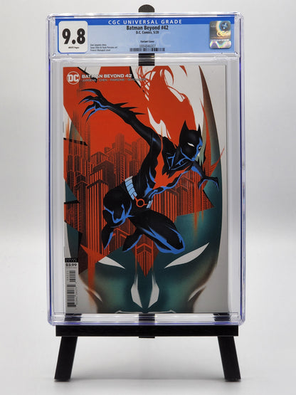 Batman Beyond #42 - Vol. 6 - Variant Francis Manapul Cover - CGC 9.8 WHITE Pages