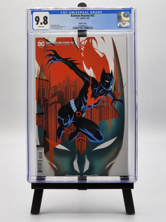 Batman Beyond #42 - Vol. 6 - Variant Francis Manapul Cover - CGC 9.8 WHITE Pages